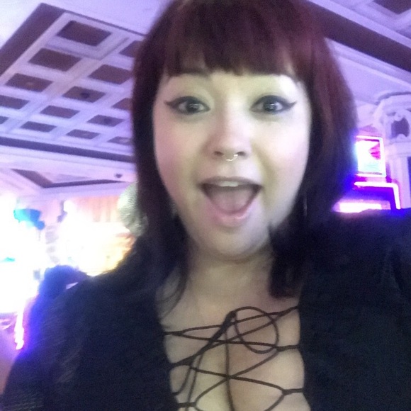 Meet your Posher, Zuzu - Picture 2 of 8